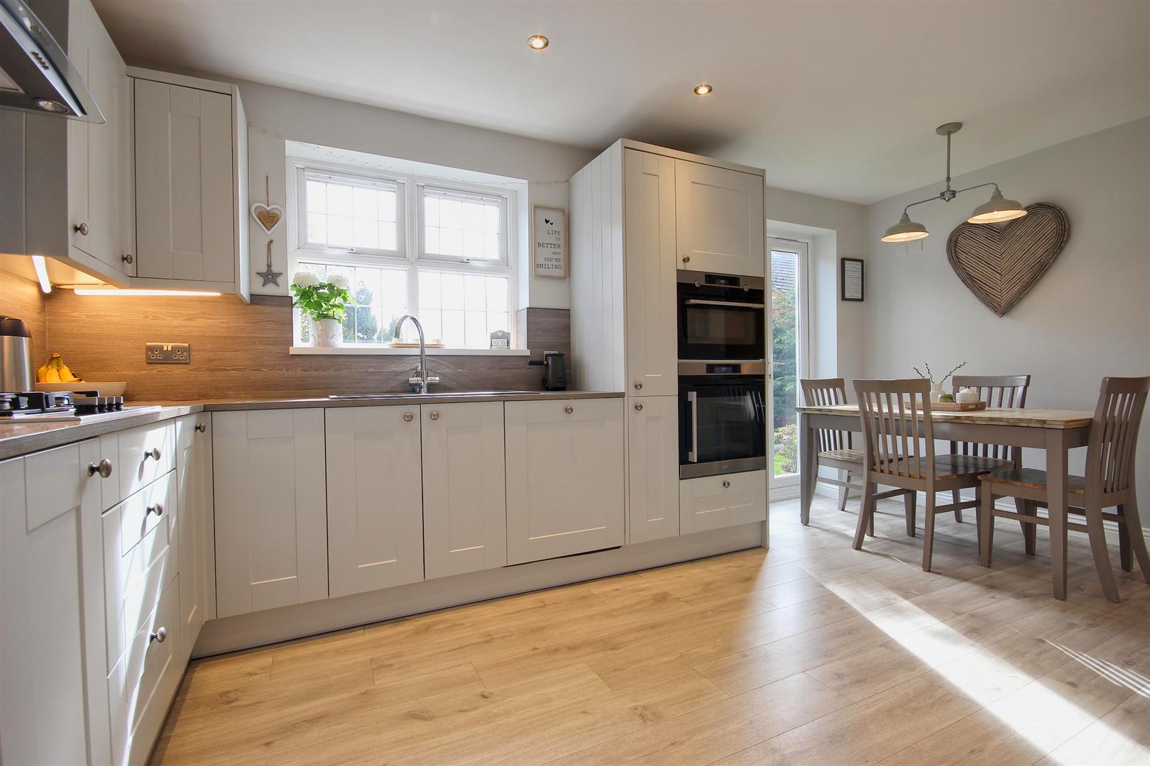 The Bryants, Leven